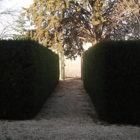 Subretia Residenze Di Campagna Aparthotel 3*