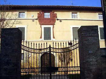Subretia Residenze Di Campagna Aparthotel 3*