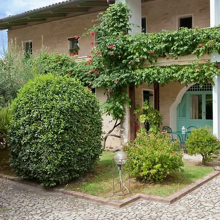 Aparthotel Subretia Residenze Di Campagna