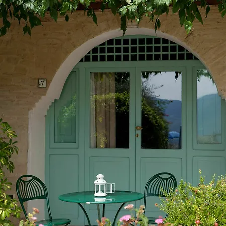 Subretia Residenze Di Campagna Aparthotel 3*