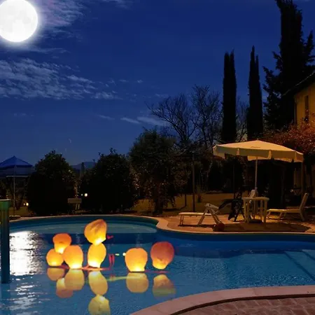 Subretia Residenze Di Campagna Aparthotel 3*